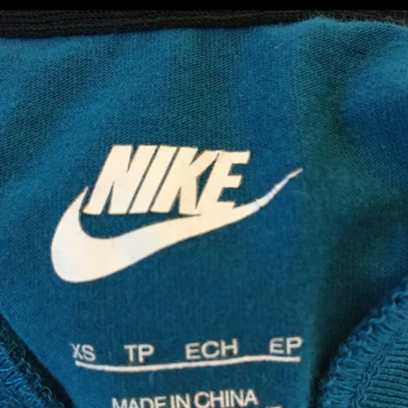 Size xs blue Nikes workout athletic top - Picture 5 of 16